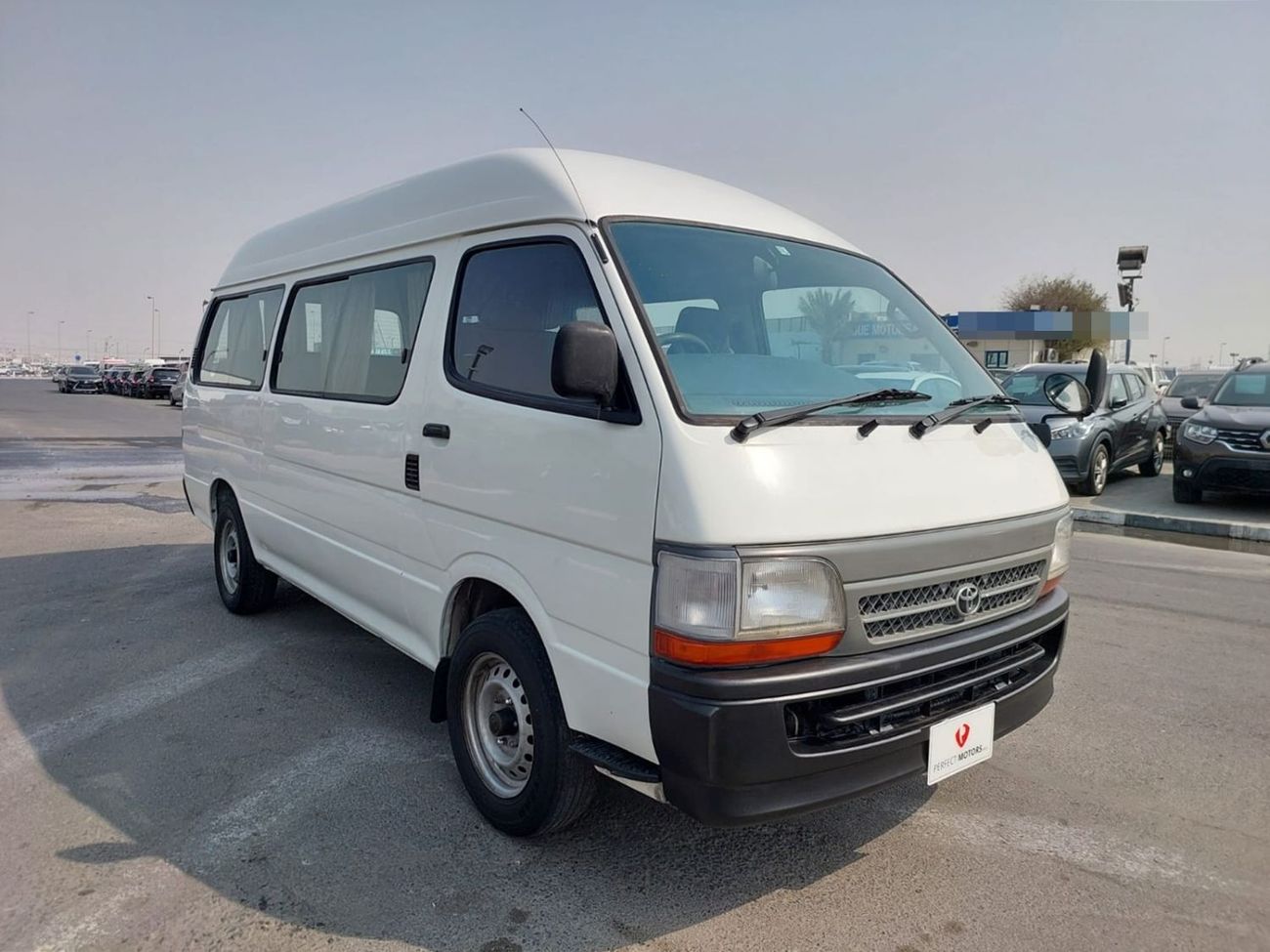 تويوتا هاياس TOYOTA HIACE COMMUTER VAN RHD 2001 MODEL 3.0 L DIESEL MANUAL(PM08349)