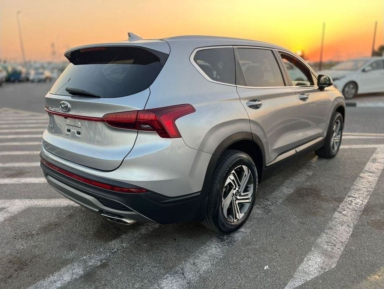 Hyundai Santa Fe 2022 Hyundai Santa Fe, SE - 2.5L  4 Cyl - Lane assist - Android Apple Play - Well Maintained Car wit