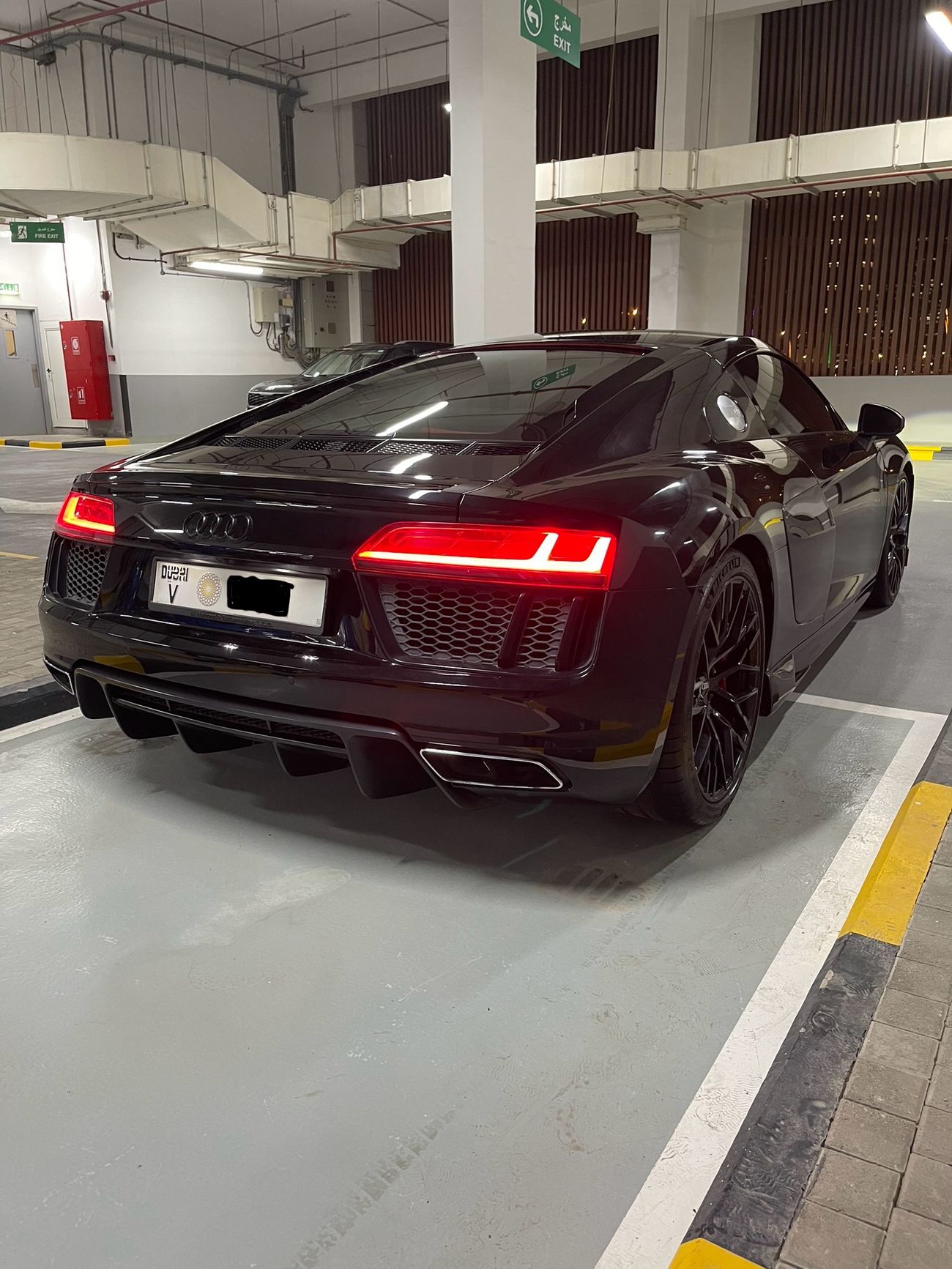 أودي R8 V10 RWD 5.2L (540 HP)