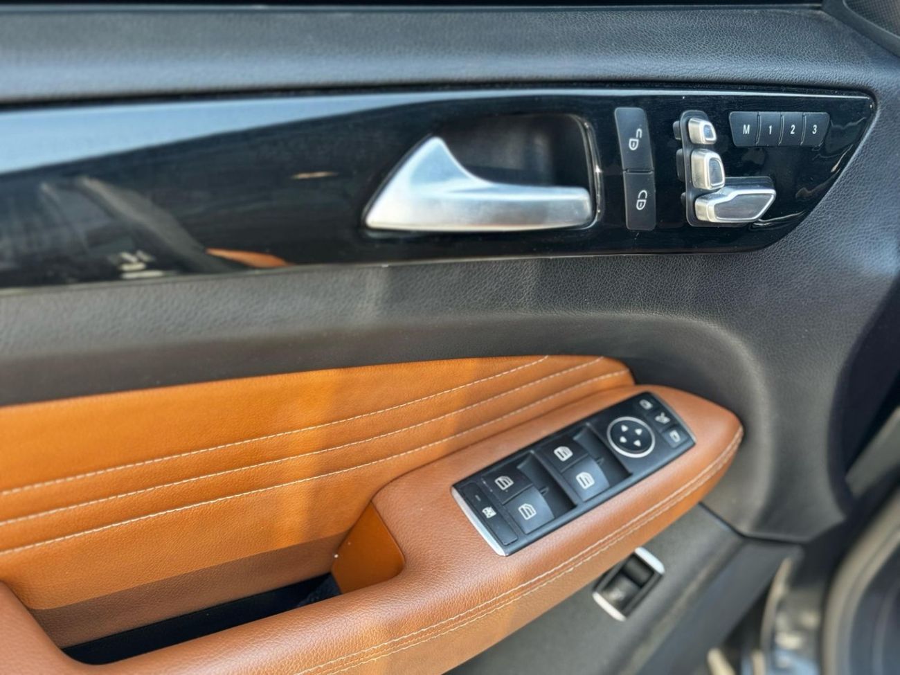 مرسيدس بنز GLE 43 AMG Std 3.0L