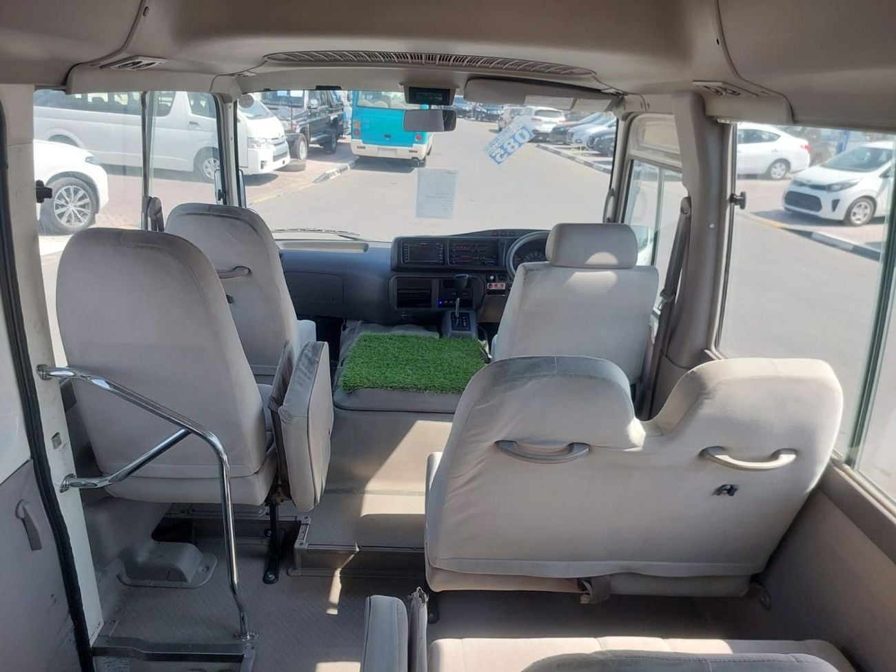 Toyota Coaster (RAMADAN OFFER) TOYOTA COASTER BUS RHD 2008 MODEL 4.0 L DIESEL AUTOMATIC(PM53925)