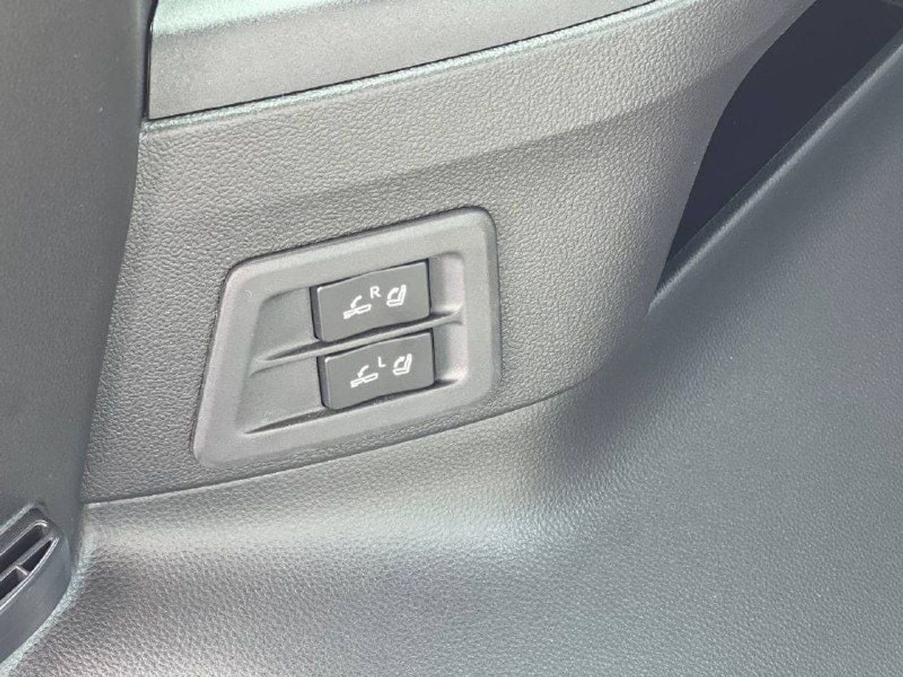 Toyota Land Cruiser VXR 3.3L DSL A/T // 2025 // FULL OPTION WITH RADAR , 360 CAMERA , LEATHER & POWER & COOLING SEATS //