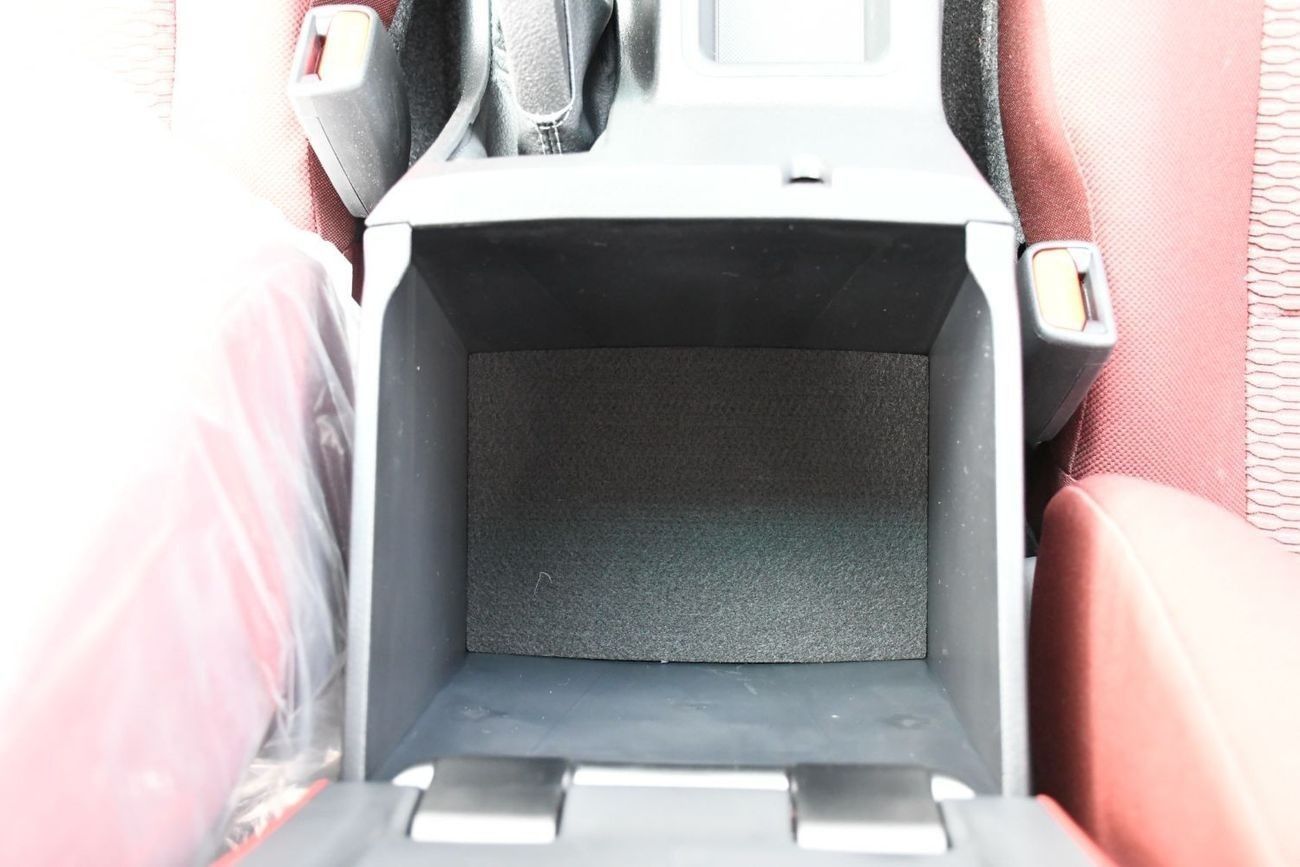 تويوتا هيلوكس 2.7L Automatic Basic option