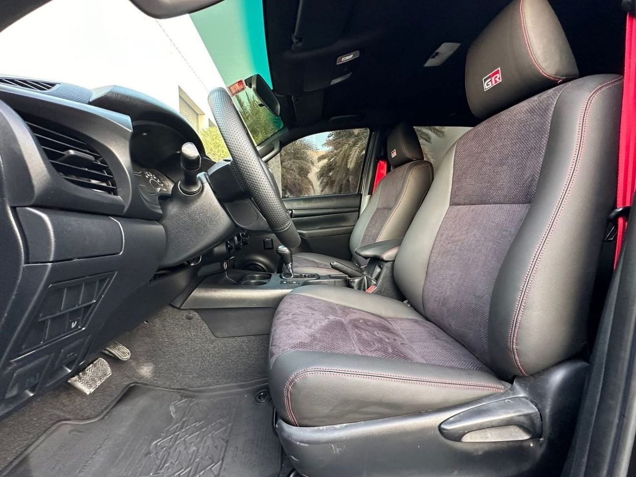 تويوتا هيلوكس 2021 Model V4 - 2.7L Petrol Engine Facelift GR Sports 2025 Shape Exterior and Interior Both Full Opt