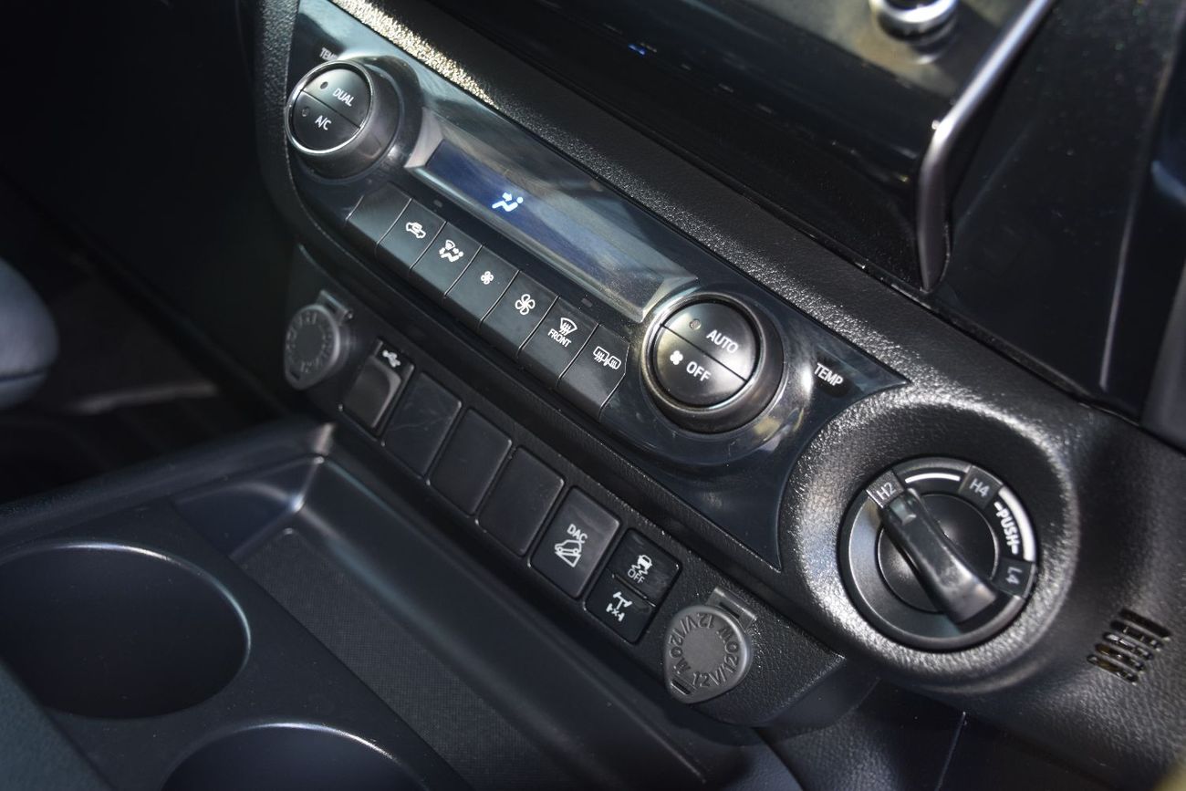 Toyota Hilux 4x4 Diesel 2.8L RHD (Export Only)