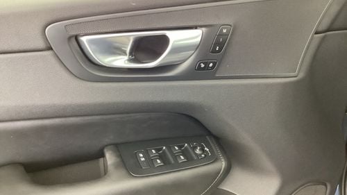 فولفو XC 60 B5 Core | شامل الضمان | 0 ﺪﻔﻋﺓ ﺃﻮﻟﻯ