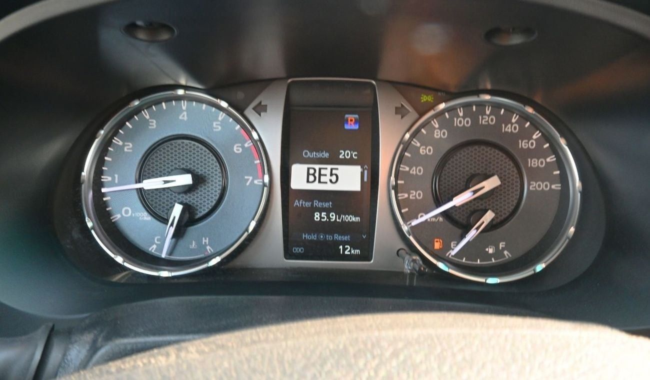 Toyota Hilux S GLX 2.7L 4WD A/T Hilux S GLX 2.7L SR5- AT- 4WD