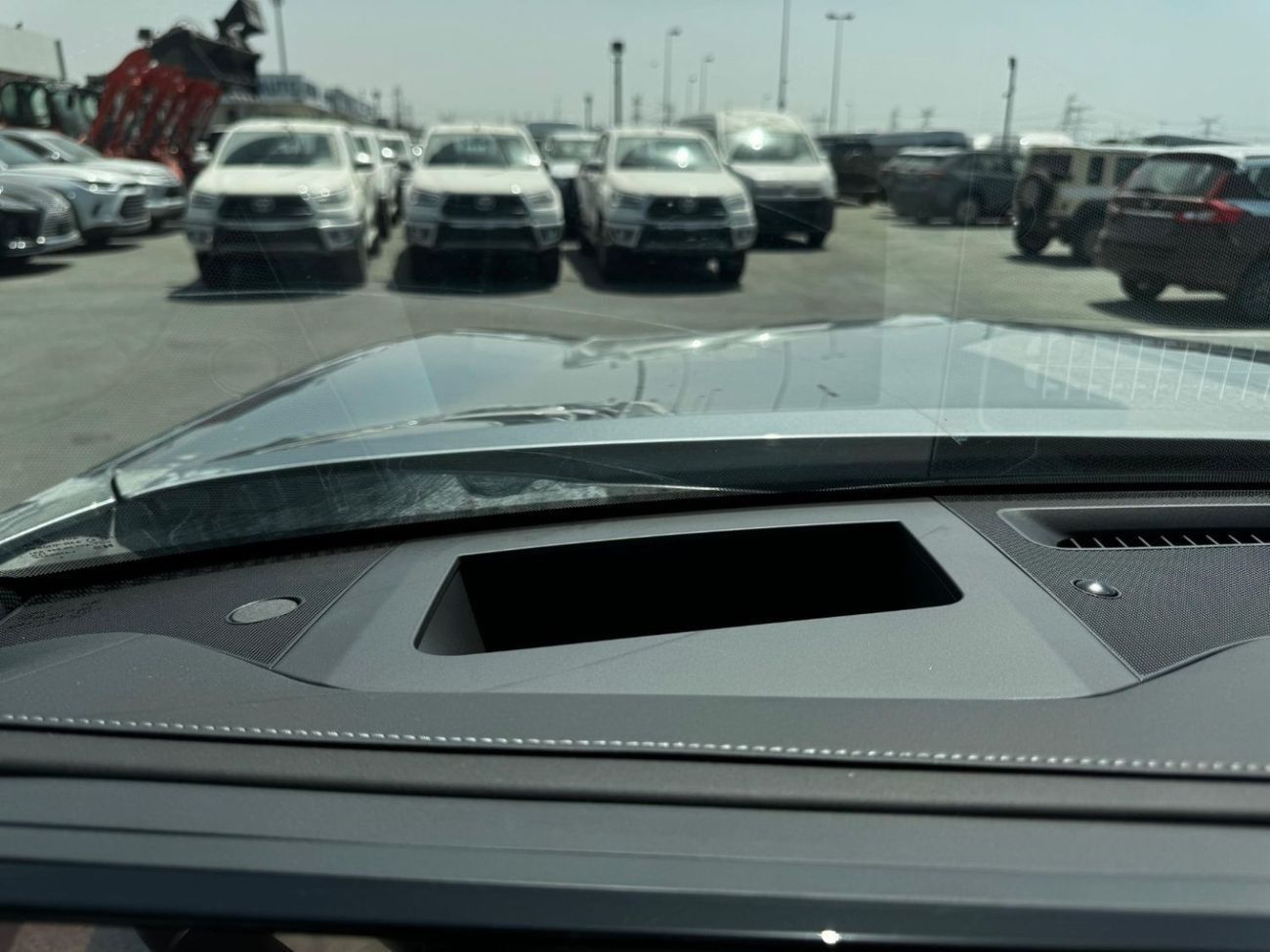 Infiniti QX80 Autograph Captain Chairs 3.5L Best Price for Export! Brand NEW!!! Canada