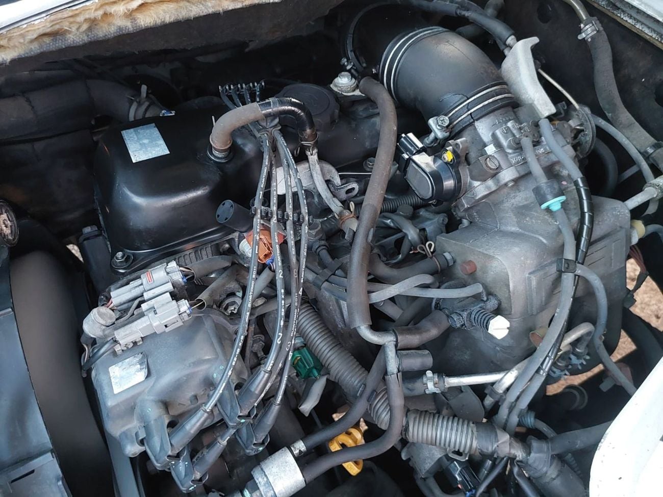 Toyota Hiace TOYOTA HIACE COMMUTER VAN RHD 2001 MODEL 2.4 L PETROL AUTOMATIC(PM06526)