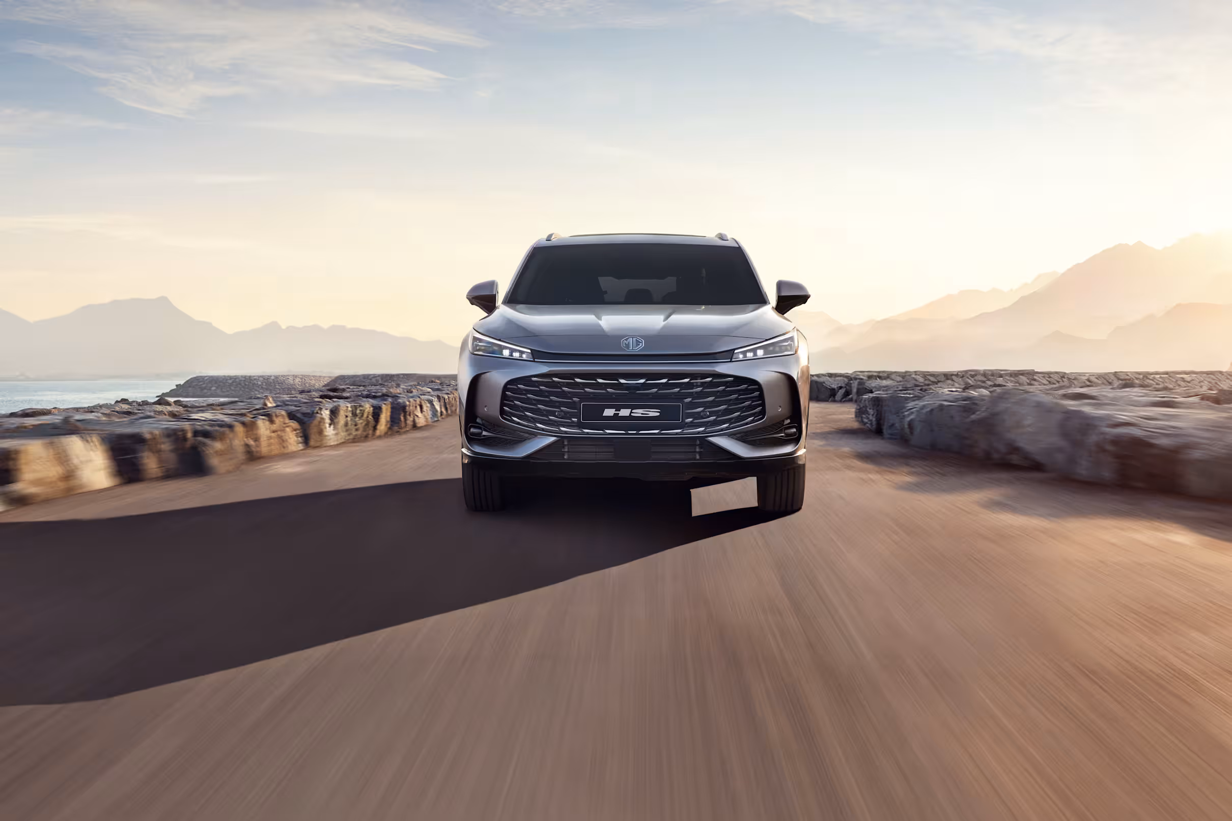 أم جي HS exterior - Front Profile