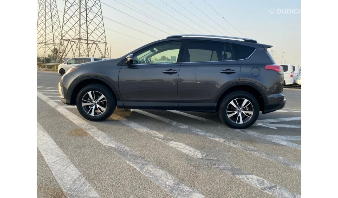 Toyota RAV4 2017 TOYOTA RAV-4 / XLE / MID OPTION