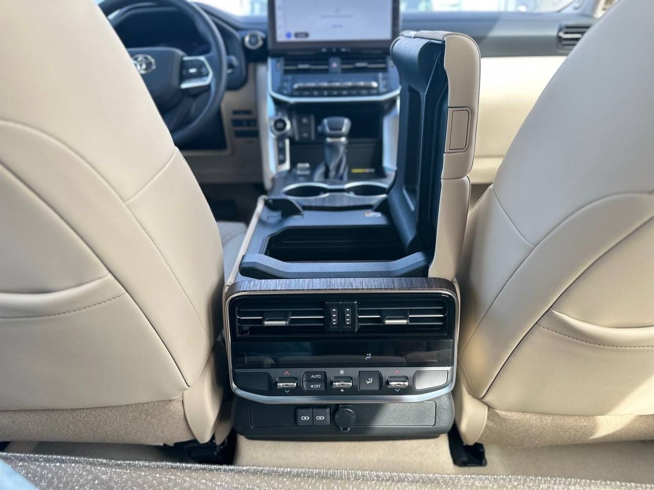 Toyota Land Cruiser VX 4.0L PTR A/T // 2026 // High Option With 360 Camera , Memory Seat , Cooling & Heater Seats // Spe