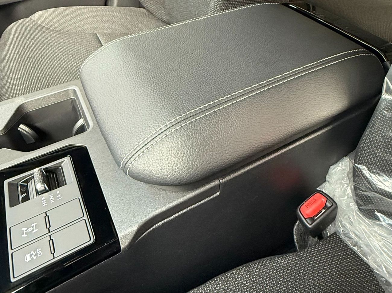 Toyota Prado 2.4 TURBO SUNROOF BLACK INTERIOR  **EXPORT ONLY**التصدير فقط خارج الخليج**