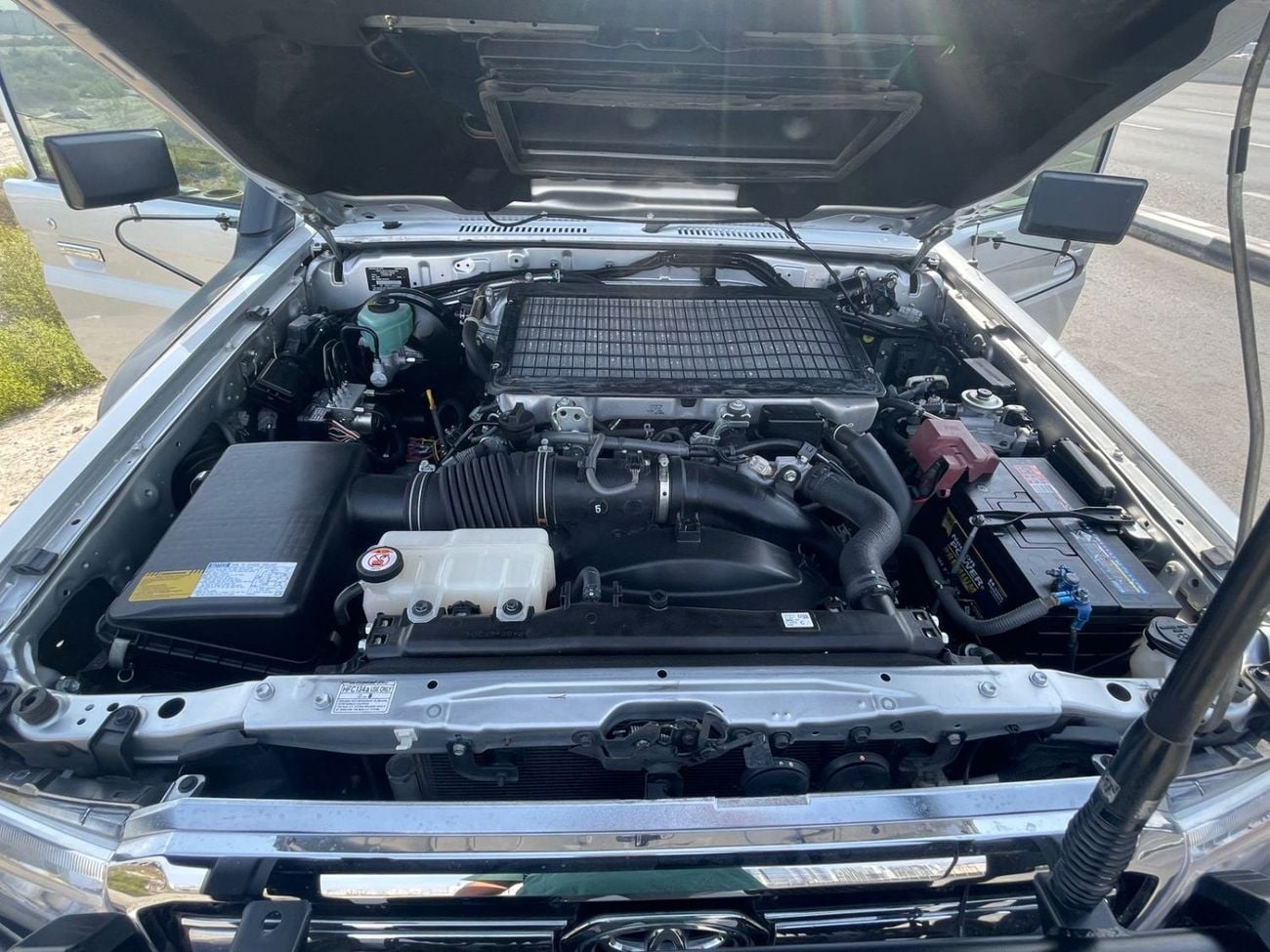 تويوتا لاند كروزر بيك آب RIGHT HAND VEHICLE ONLY FOR EXPORT 4.5 LITER