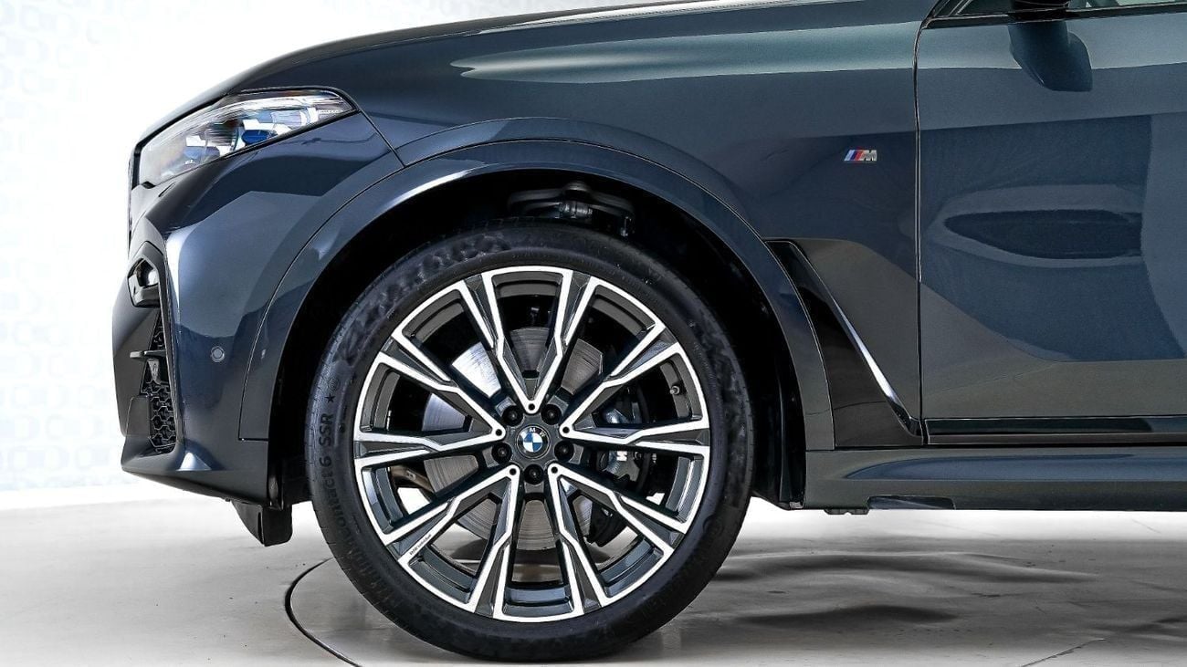 BMW X7 M50i 4.4L (530 HP) UAE's Very Best Example | 2 Years Free Servicing | AED 3,870 Per Month