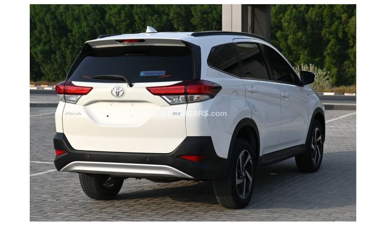 Toyota Rush EX 2021 (GCC ) very good condition without accident original paint
