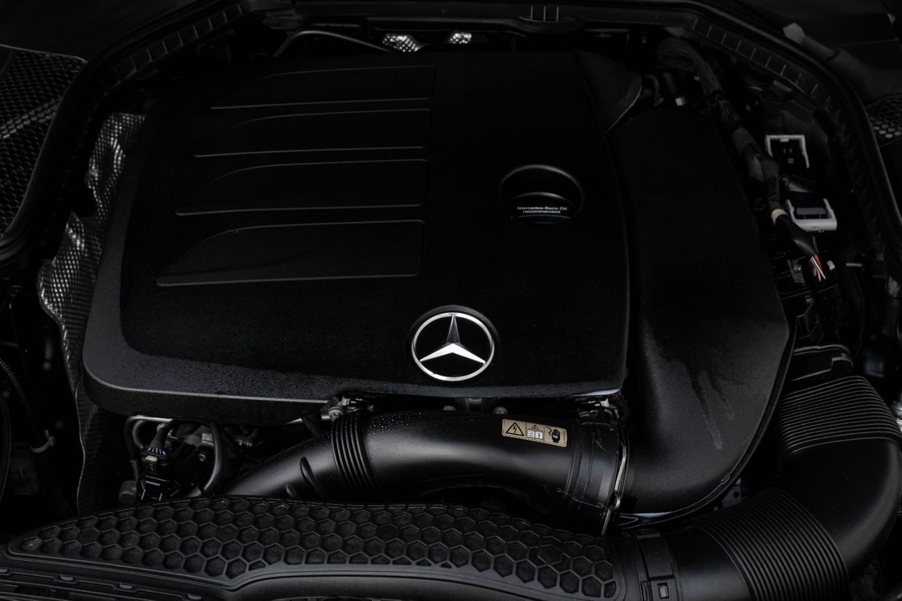 Mercedes-Benz C 200 C200 | 2,046 P.M  | 0% Downpayment | AMG Line | S/Roof | L/Seats