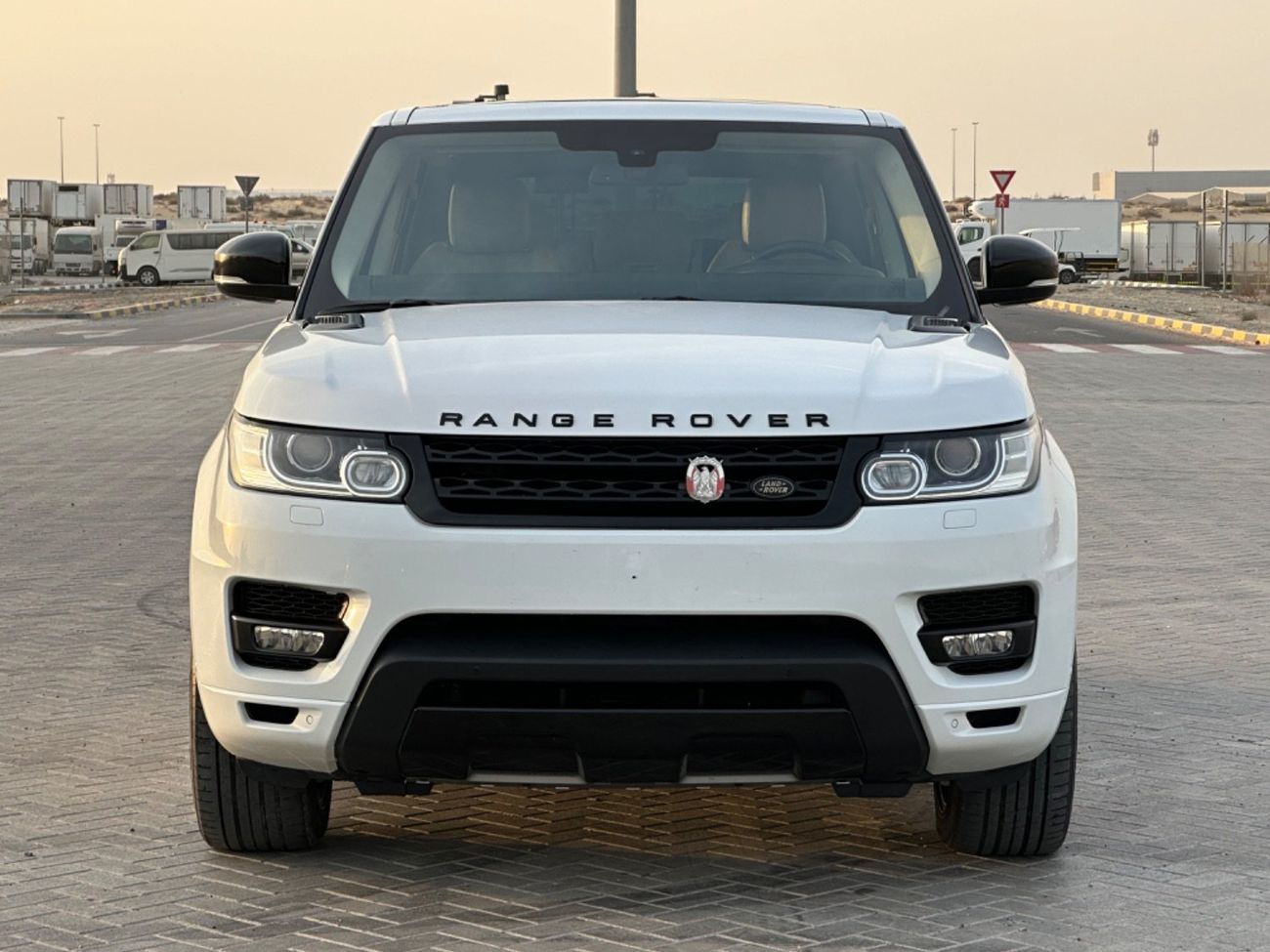 Land Rover Range Rover Sport HSE DYNAMIC 5.0L (525 HP) MODEL 2014 GCCCAR PERFECT CONDITION INSIDE AND OUTSIDE