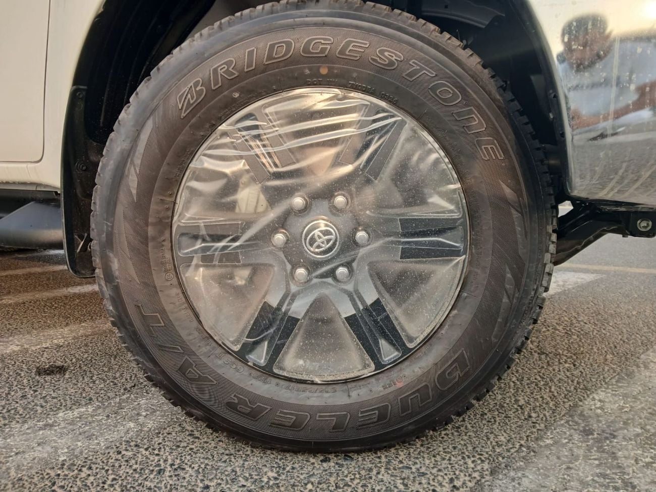 Toyota Hilux SGLX 2.4 SR5 Bahrain Specifications Double Cabin