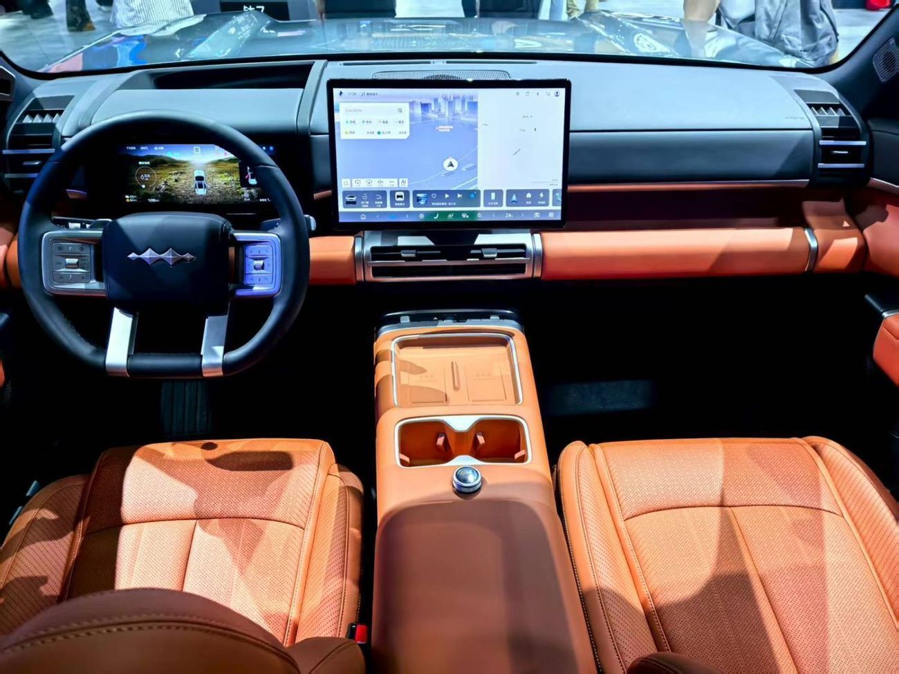 بي واي دي ليوبارد تيتانيوم 7 Max