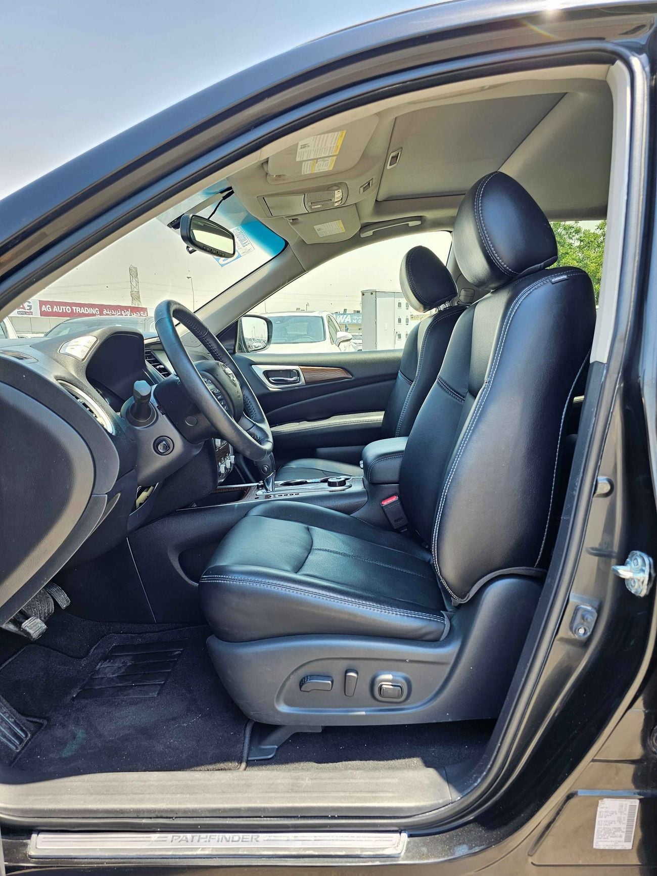 نيسان باثفايندر PLATINIUM/ 4WD V6/ DUAL SUNROOF/ HEATING-COOLING SEATS/  BUTTON START/ 758 Monthly /LOT#25362