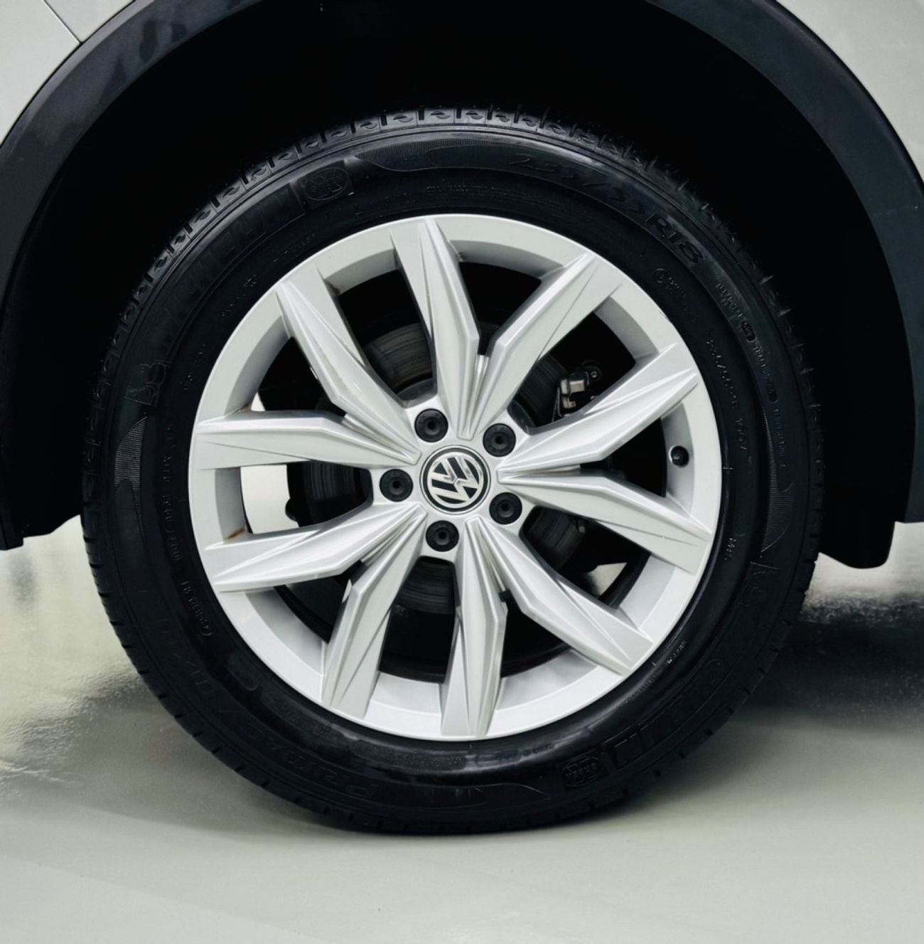 فولكس واجن تيجوان SEL 2.0L