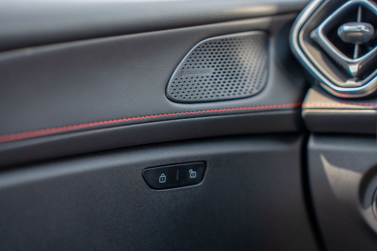 أم جي 5 MG5 2025 1.5L Turbo Petrol