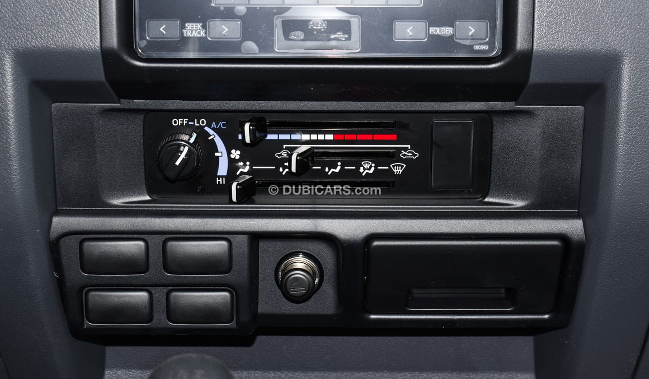 Toyota Land Cruiser Pick Up