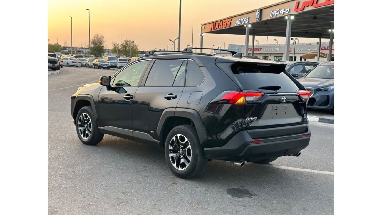 تويوتا راف ٤ LE