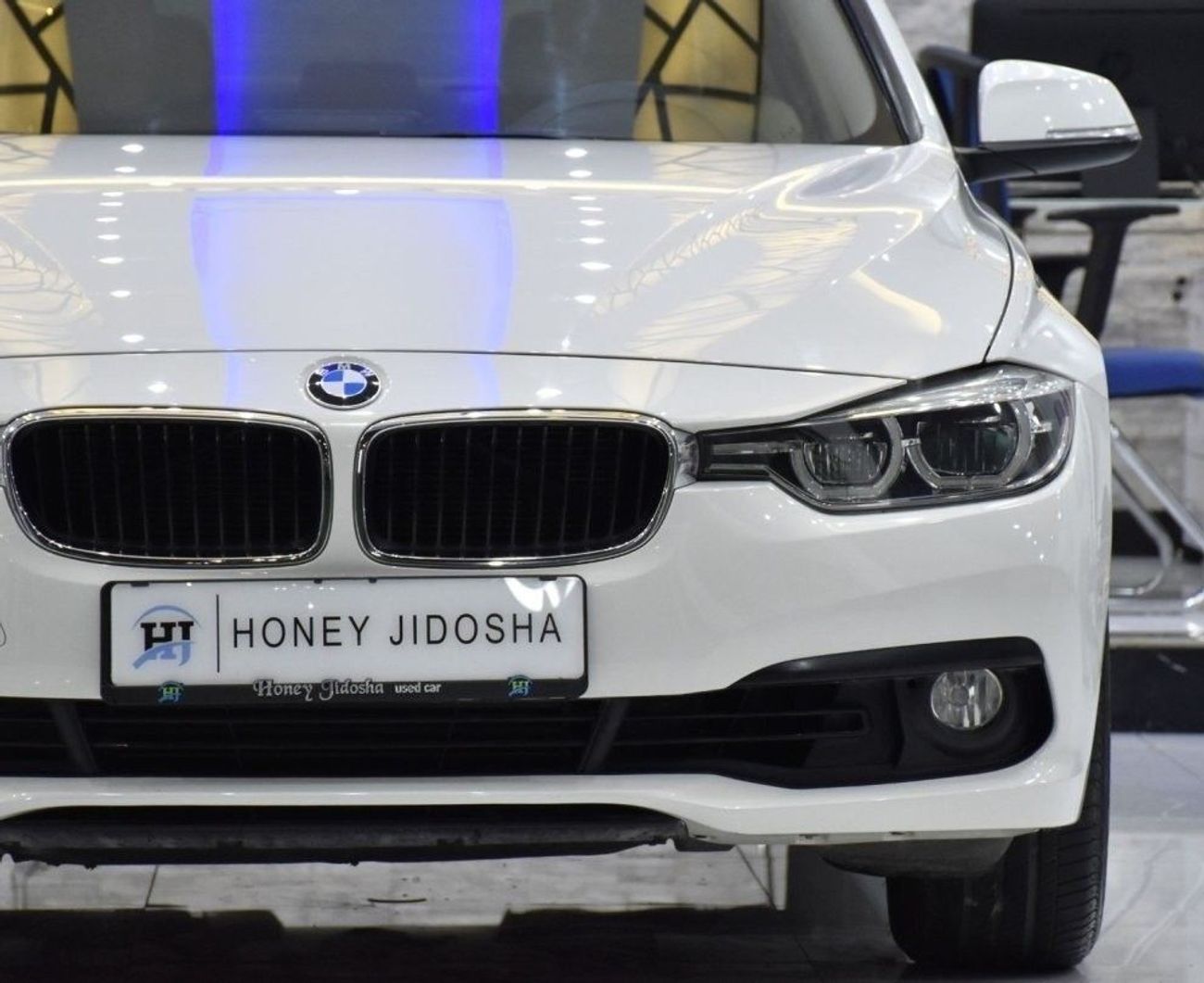 BMW 318i EXCELLENT DEAL for our BMW 318i ( 2017 Model ) in White Color GCC Specs