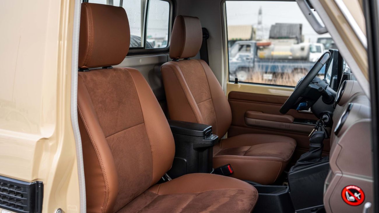 Toyota Land Cruiser Pick Up 2025 Toyota Land Cruiser LC79 4.0 SC AT Petrol Full Option (Beige-Brown)