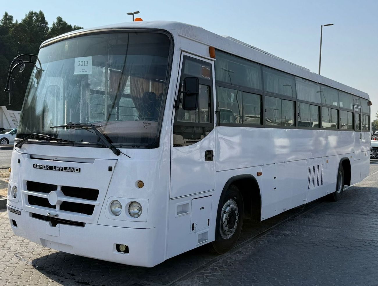 اشوك ليلاند فالكون