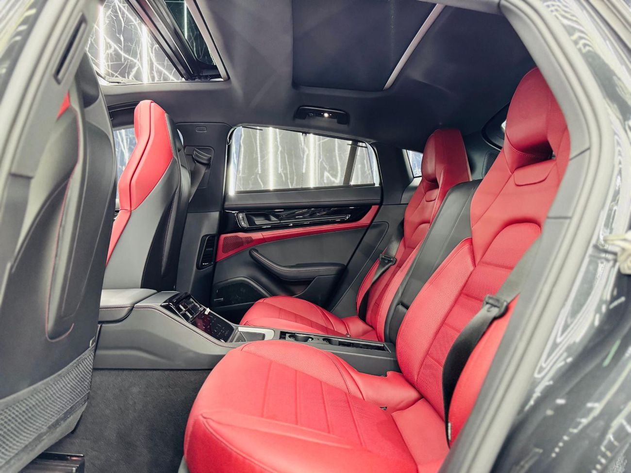 Porsche Panamera 2025 Porsche Panamera 4S E-Hybrid, 2029 Porsche Warranty, Just Been Serviced, Very Low Kms, GCC