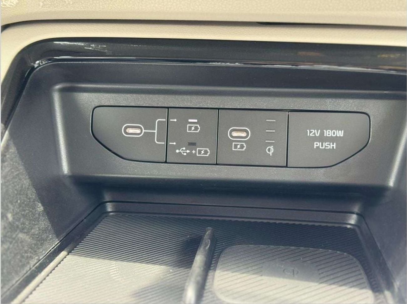Kia K5 Kia K5 EX Kia K5 2.0L Hybrid | GCC | 2026 |