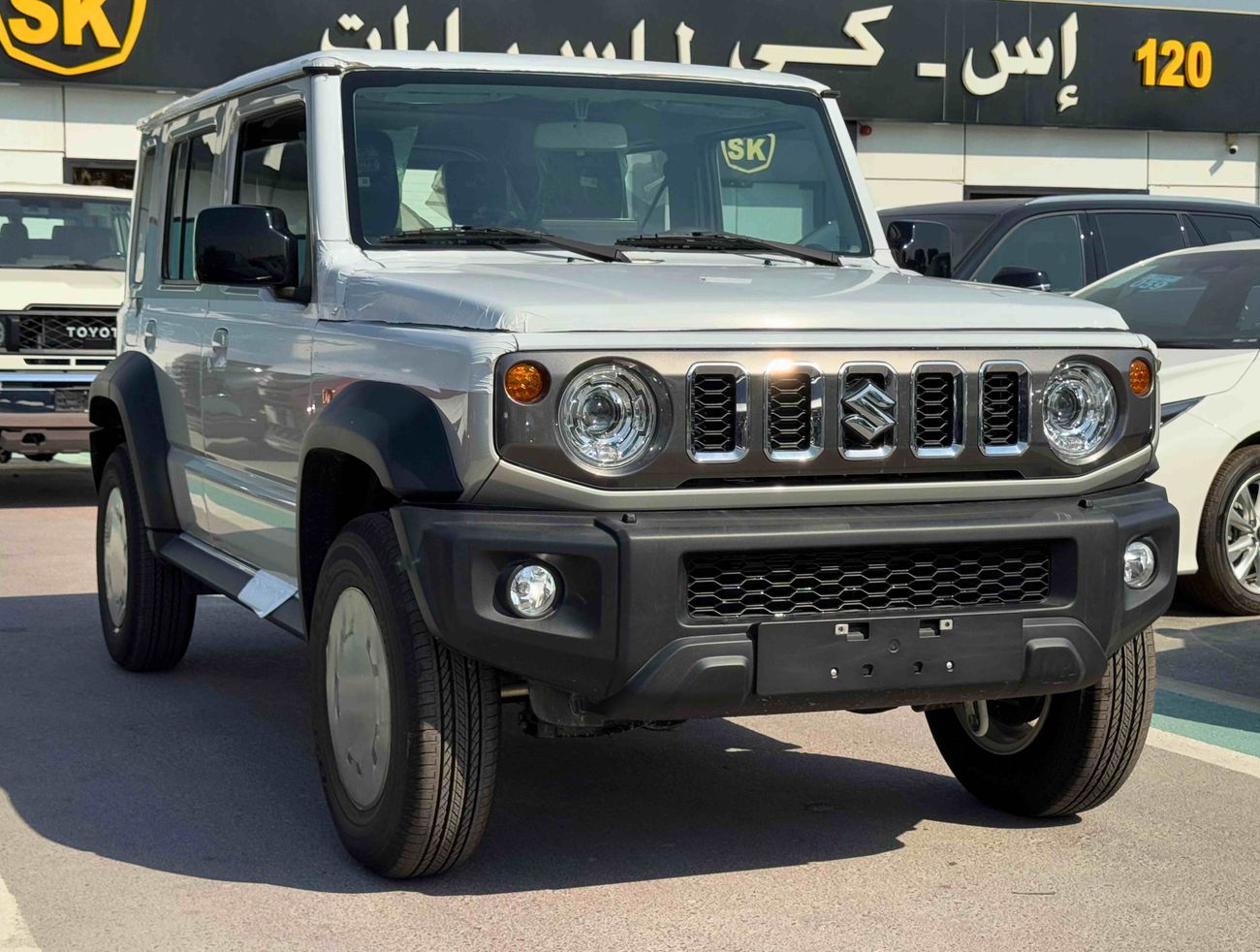 Suzuki Jimny GLX 5 DOOR / ALL GRIP OF ROAD / 1.5L V4 / A/T /  9" DISPLAY / 4X4 (CODE # 69012)