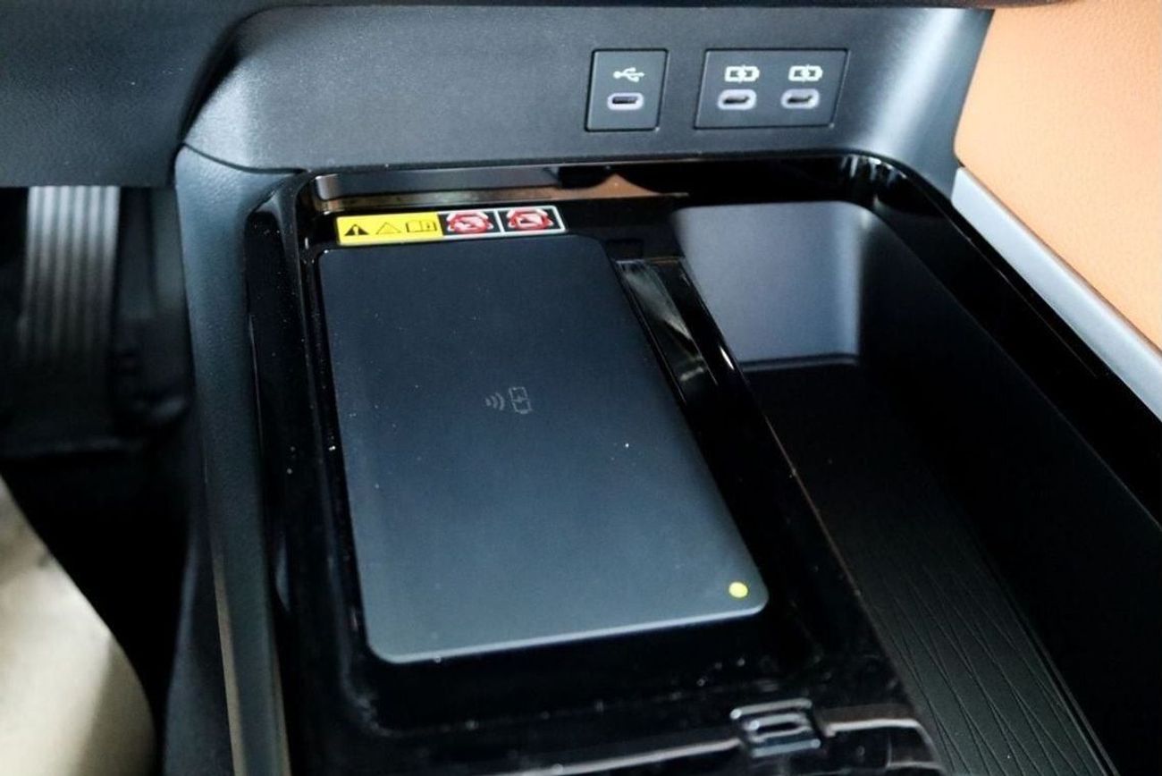 تويوتا كامري 2025 CAMRY GLE 2.5 PANORAMA - GCC MADE IN JAPAN **التصدير فقط خارج الخليج**EXPORT ONLY**