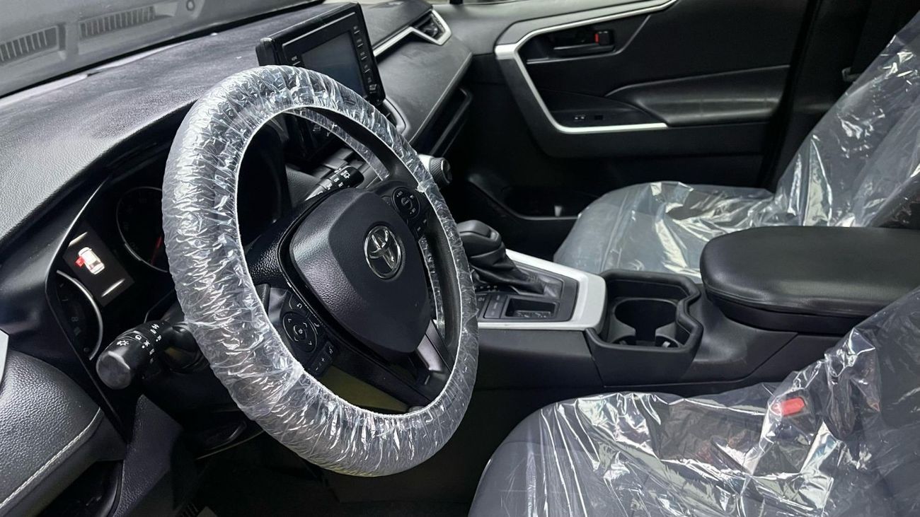 تويوتا راف ٤ XLE Full option