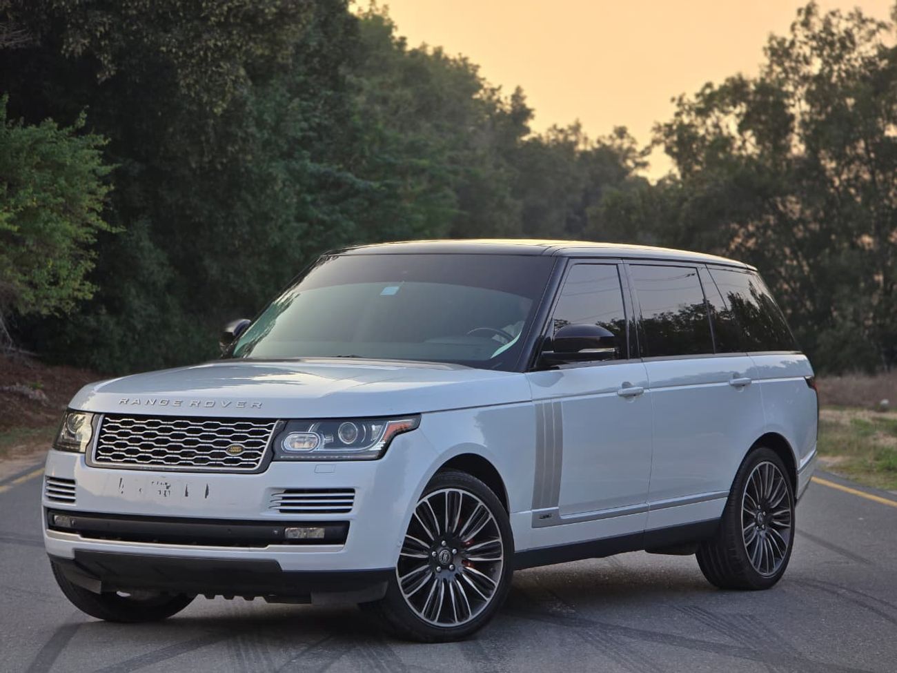 Land Rover Range Rover Supercharged 5.0L RANGE ROVER VOGUE L 2015 PERFECT CONDITION IN SIDE OUT SIDE