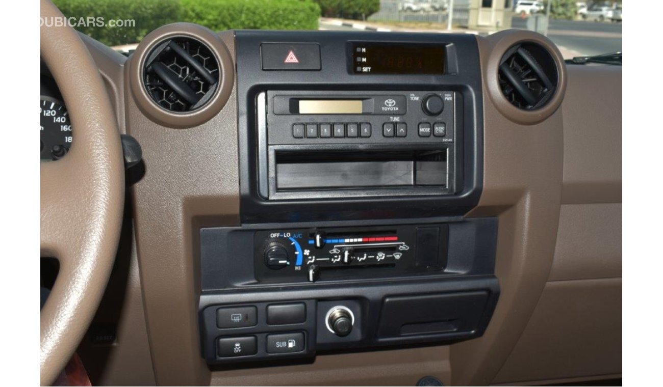 Toyota Land Cruiser 70 78 LONG WHEEL BASE  V8 4.5L TURBO DIESEL 4WD 9 SEAT MT