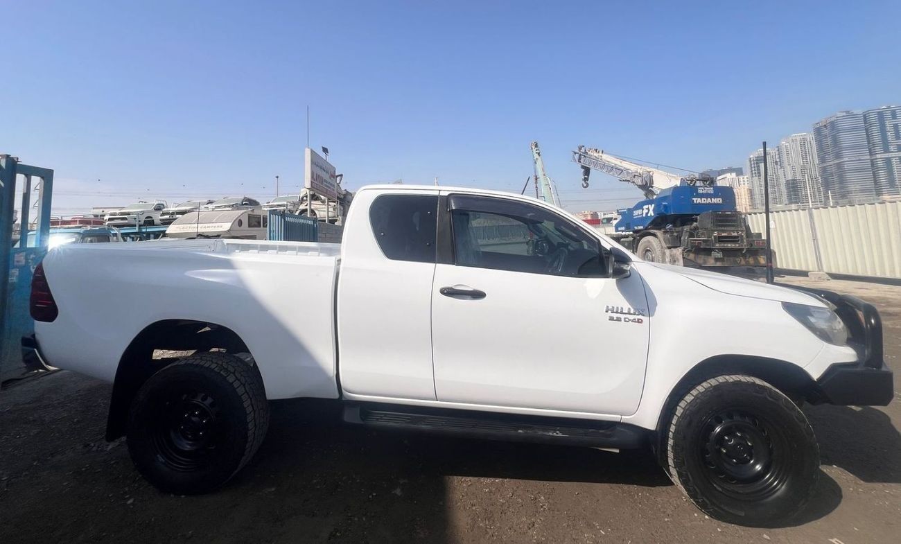 Toyota Hilux SMART CABIN ,DIESEL 2.8 LITER ,RIGHT HAND DRIVE ,AUTOMATIC