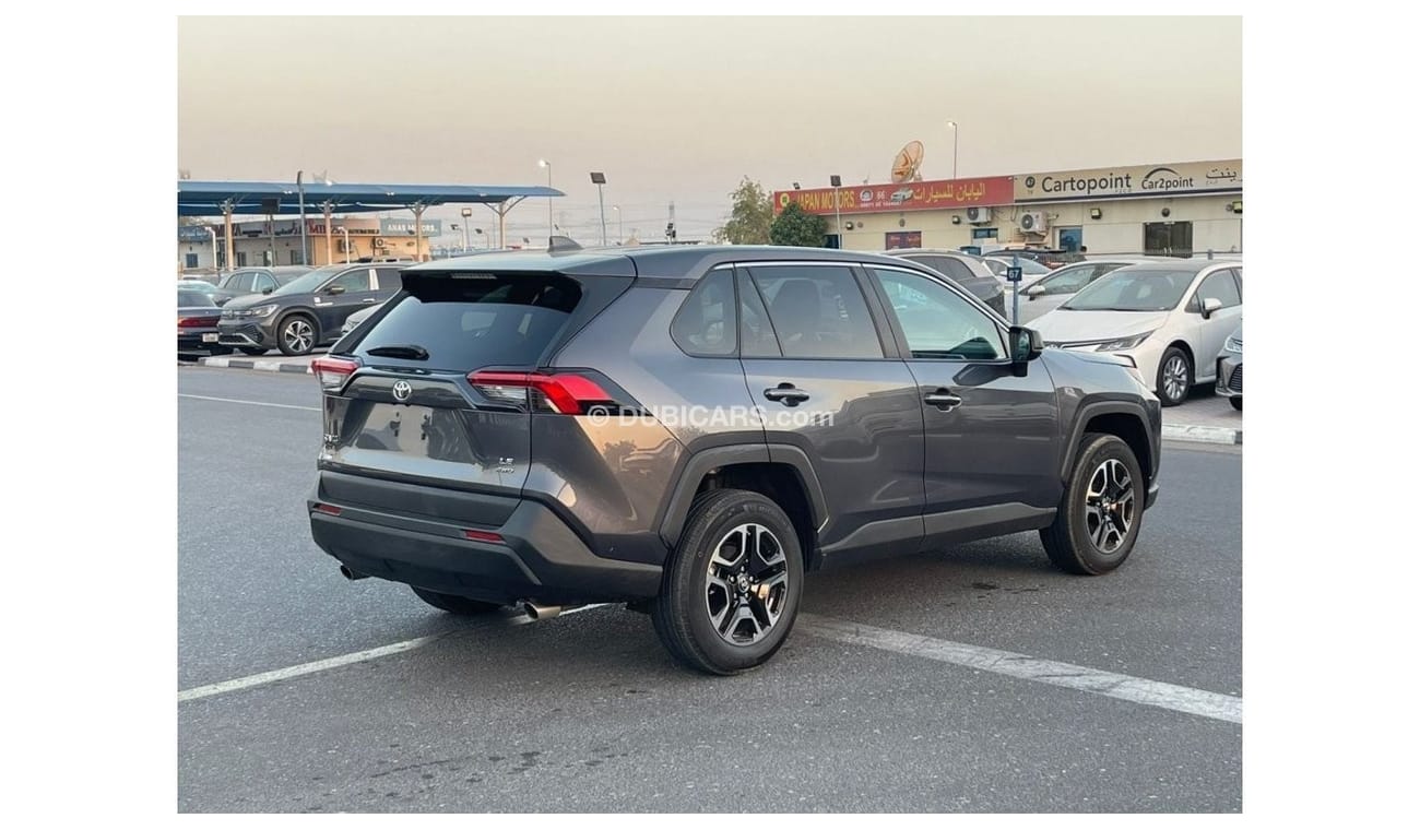 Toyota RAV4 2022 TOYOTA RAV4 LE 4x4 IMPORTED FROM USA VERY CLEAN CAR INSIDE AND OUT SIDE FOR