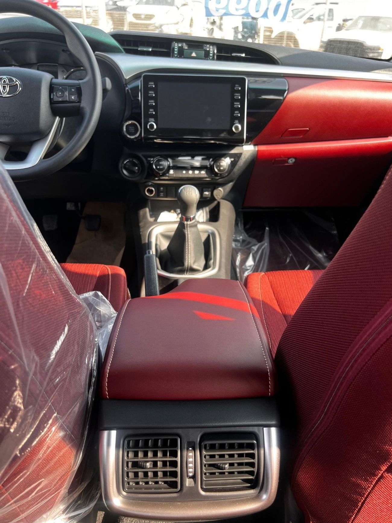 تويوتا هيلوكس تايوتا هايلوكس جي آر5  إس ار 2025٥