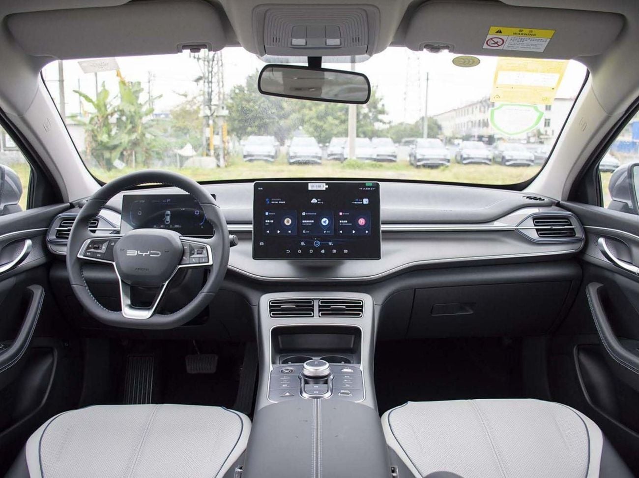BYD Destroyer 05 STD (NON GCC) Honor DM-i 55km Luxury Version - Alloy Wheels - Push Start - Model 2025