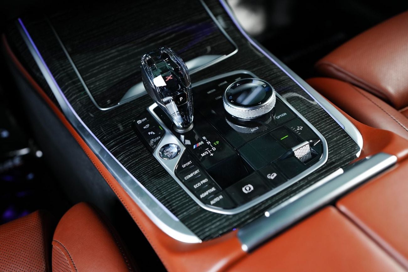 بي أم دبليو X7 50i M SPORT