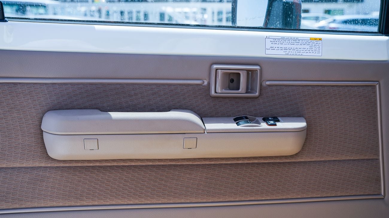 تويوتا لاند كروزر بيك آب