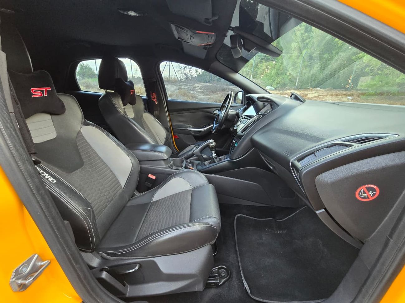 Ford Focus ST 2.0L FORD FOCUS ST 2014 GCC MANUAL // FULL OPITION // PERFECT CONDITION