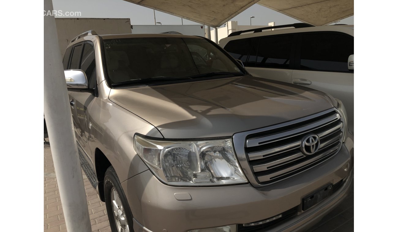 Toyota Land Cruiser Gxr-i, 6 Cylinder, full option,model:2011