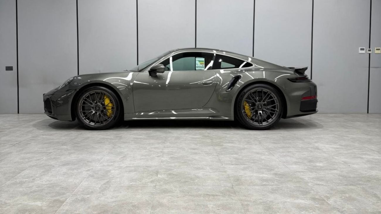 Porsche 911 TURBO S | GCC | Dealer warranty