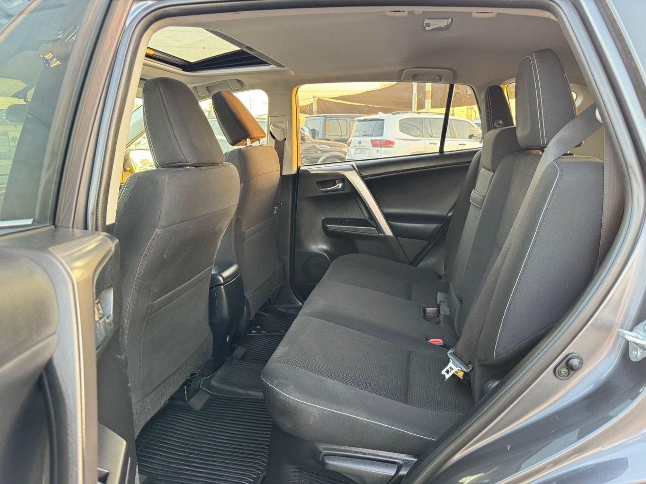 تويوتا راف ٤ VXR 2.5L 2016 HYBRID LIMITED SUNROOF 4WD FULL OPTION USA IMPORTED