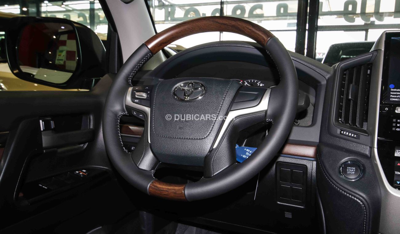 Toyota Land Cruiser GXR White Edition 4.6L V8